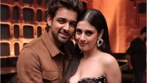 Complete biography infographic of Samarth Jurel (Chintu) including age, height, girlfriend, and car collection by apnaloanexpert.